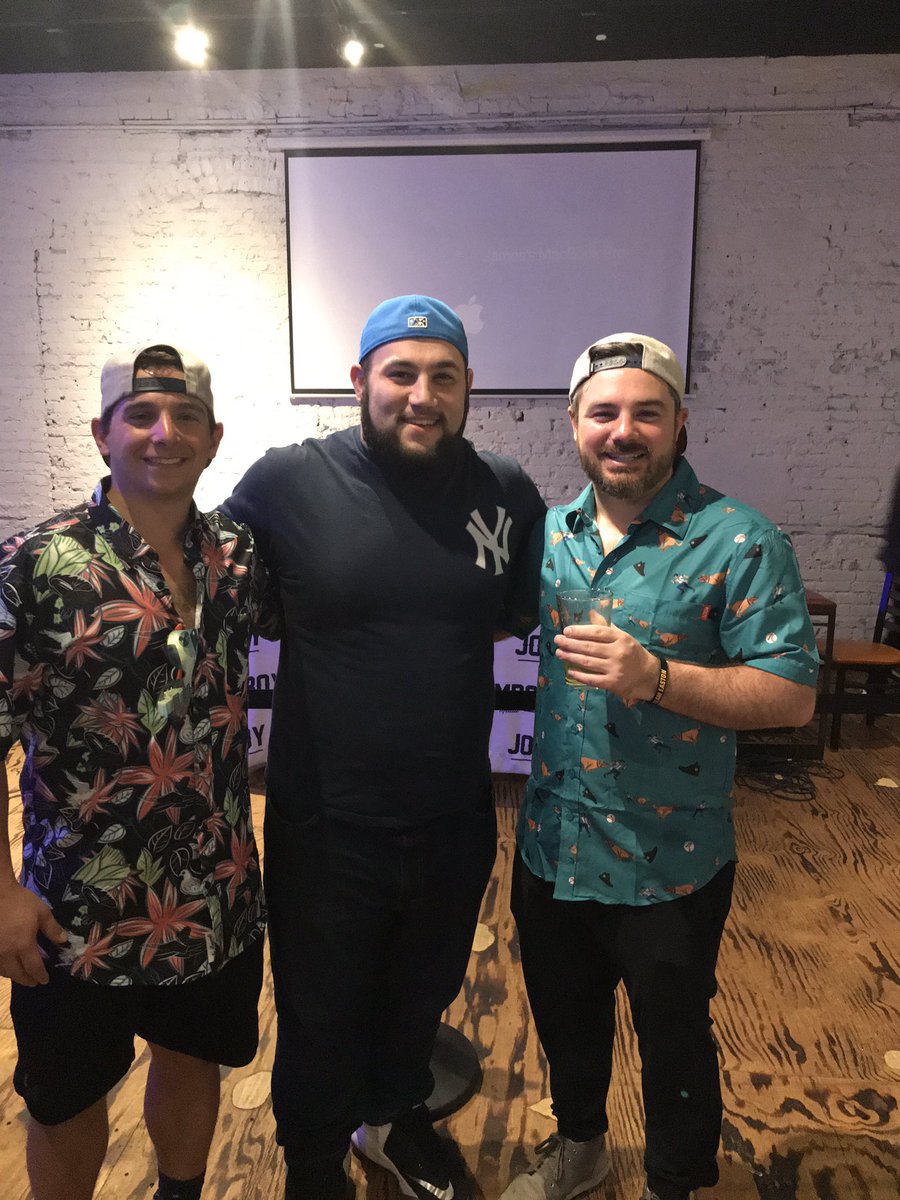 TalkVinTalk's tweet photo. Great night last night hanging out with the @TalkinYanks faithful and meeting @Jomboy_ and @TalkinJake. Keep killing it and #JakeRocks https://t.co/Bs4u50d7Gv