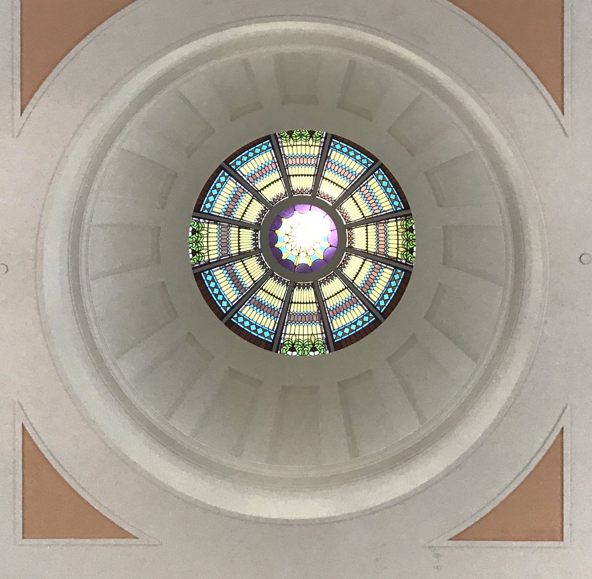 roxieontheroad's tweet photo. Went to visit the #floridastatecapitol, my 19th #statecapitol. Love the old capitol’s awnings and frieze above the door. And the dolphins are cool! @visit_tally #ihearttally #florida #lovefl #roxieontheroad https://t.co/tpIhUN91OU