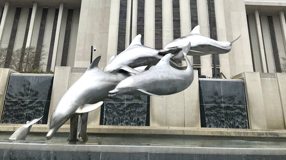 roxieontheroad's tweet photo. Went to visit the #floridastatecapitol, my 19th #statecapitol. Love the old capitol’s awnings and frieze above the door. And the dolphins are cool! @visit_tally #ihearttally #florida #lovefl #roxieontheroad https://t.co/tpIhUN91OU