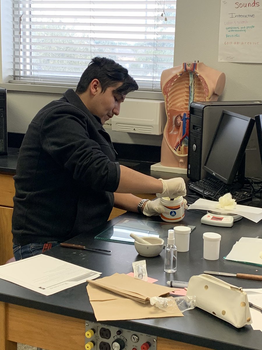 sowenCTE's tweet photo. Future Pharmacy Tech students learning how to make Happy Hiney Butt Balm. #CTESaturnV @EctorCountyISD @CTE_ECISD https://t.co/rgHxfCtLO1