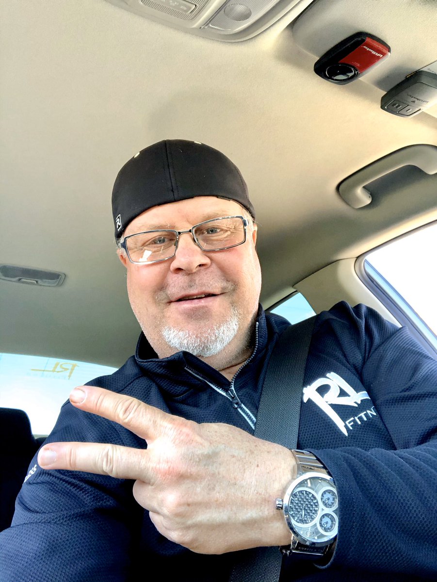 Chillin with my Curtis&amp;Co between training sessions #wristporn #watches #timepieces #nflpa #nflalumni