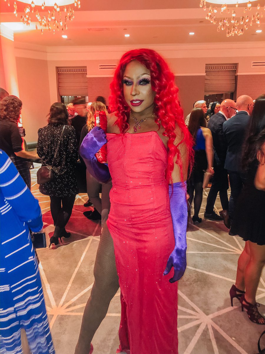 ActionWellPHL's tweet photo. The #BingoVerifyingDivas of @gaybingophilly are bringing all the entertainment tonight! ♣️ #GlamsinoRoyale https://t.co/uHN0uUHns7