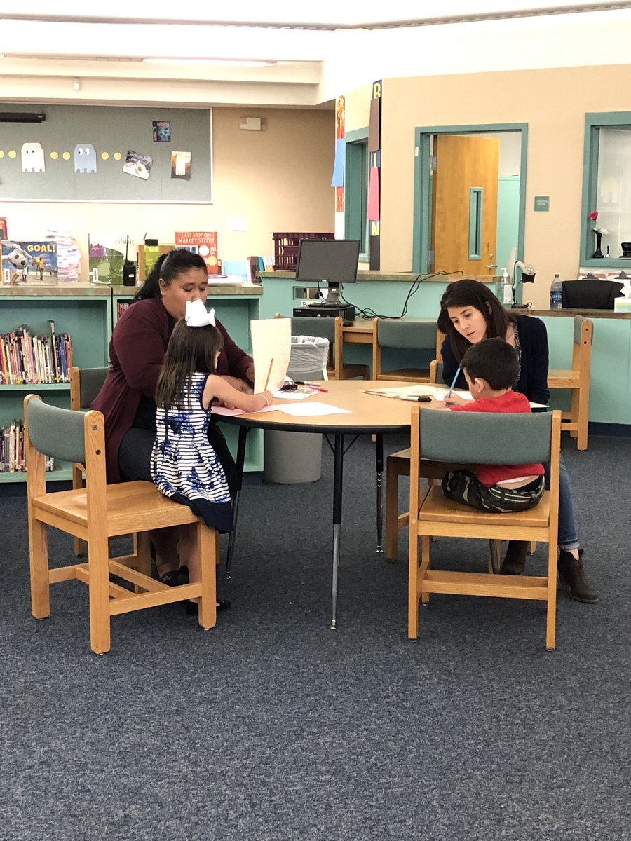 EdkeyPD's tweet photo. Welcome future Longhorns!! Already showing how much you know!! 🎉📚🎒🚸🏫 #Kindergarten #future #classof2033 @JFLongSchool @RaulPinaTx @CartwrightSD https://t.co/Kd3VAQYe5D