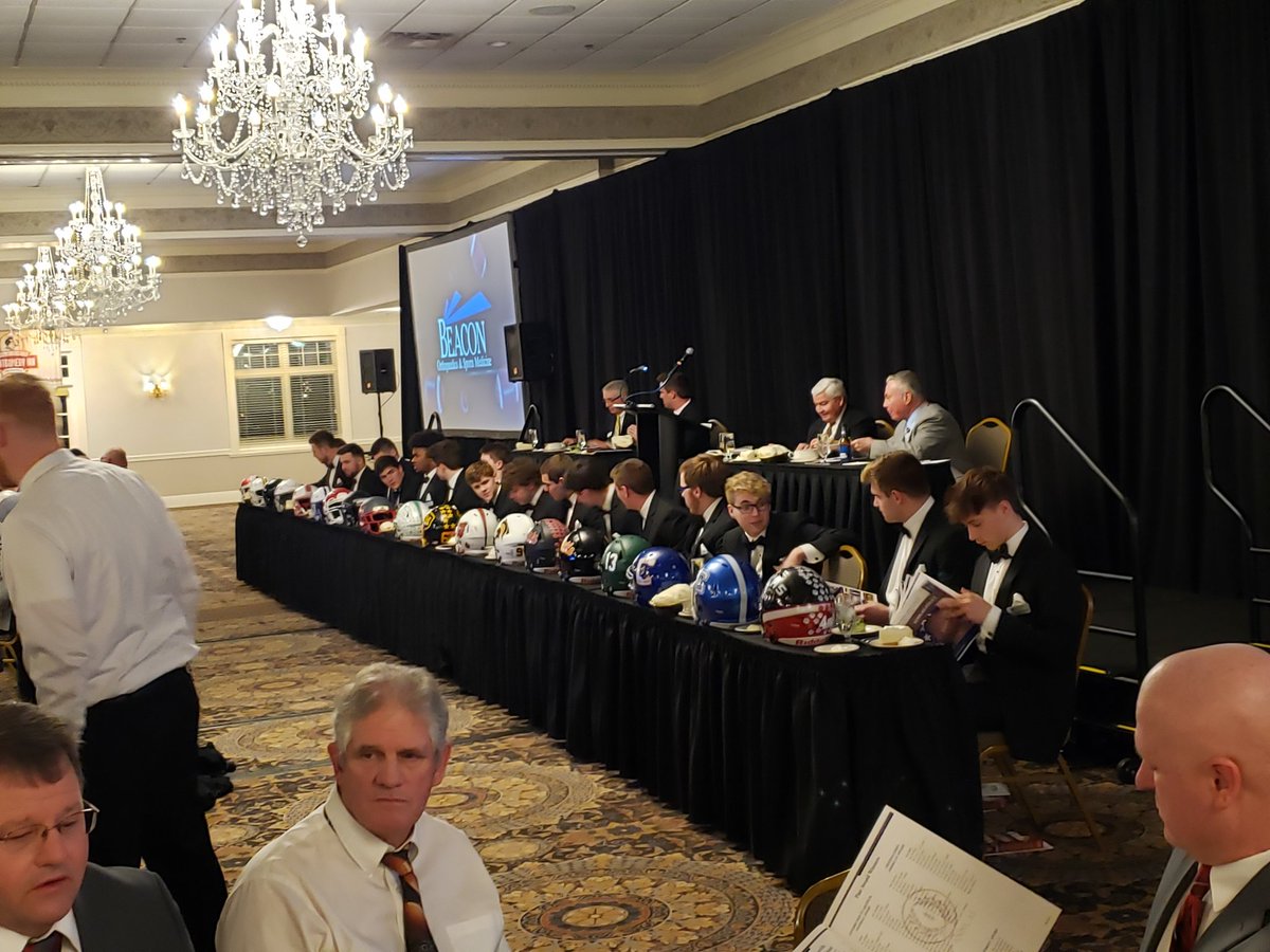 LHS_PanthersFB's tweet photo. Beginning of a great night Celebrating @ianv_3 and other Finalists at The 53rd Annual Scholar-Athlete Awards Banquet! https://t.co/MqqmE211p0