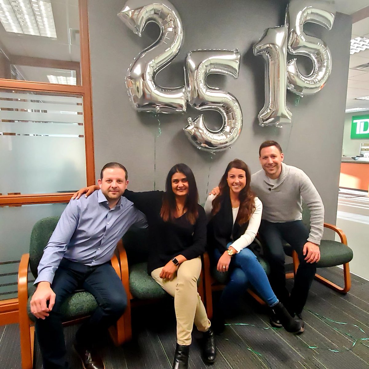 Time flies when you’re having fun!  💚 Can’t believe it’s already been 15 years!   Also wanted to send a Congrats out to my anniversary twins <a href="/IgorTochner_TD/">Igor Tochner</a> &amp; <a href="/priti_mooljee/">Priti Mooljee</a> Thank you @tdpauld for the celebration! 😊