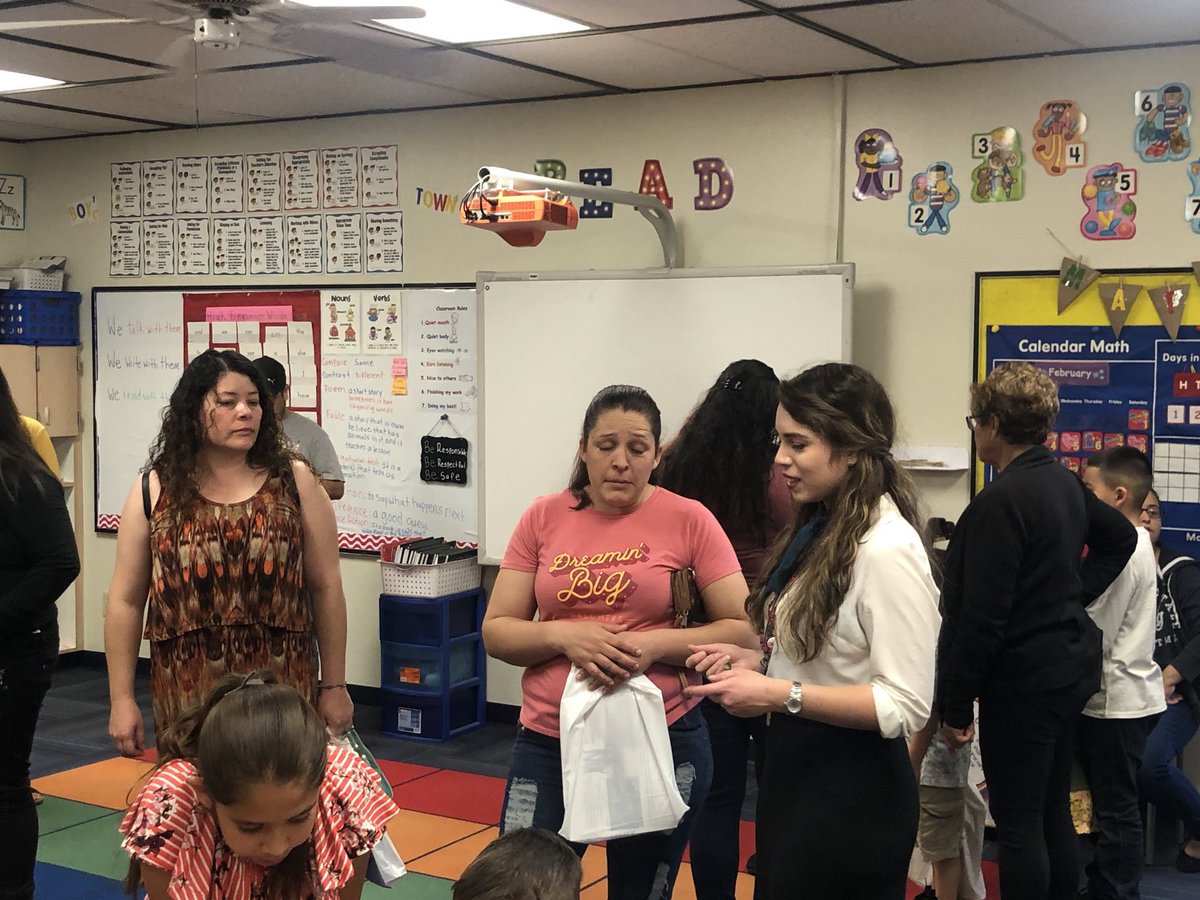 Crisram83's tweet photo. Meeting Peralta’s incoming Kindergarten scholars is the best part of the day! https://t.co/MeNFUCWmqV