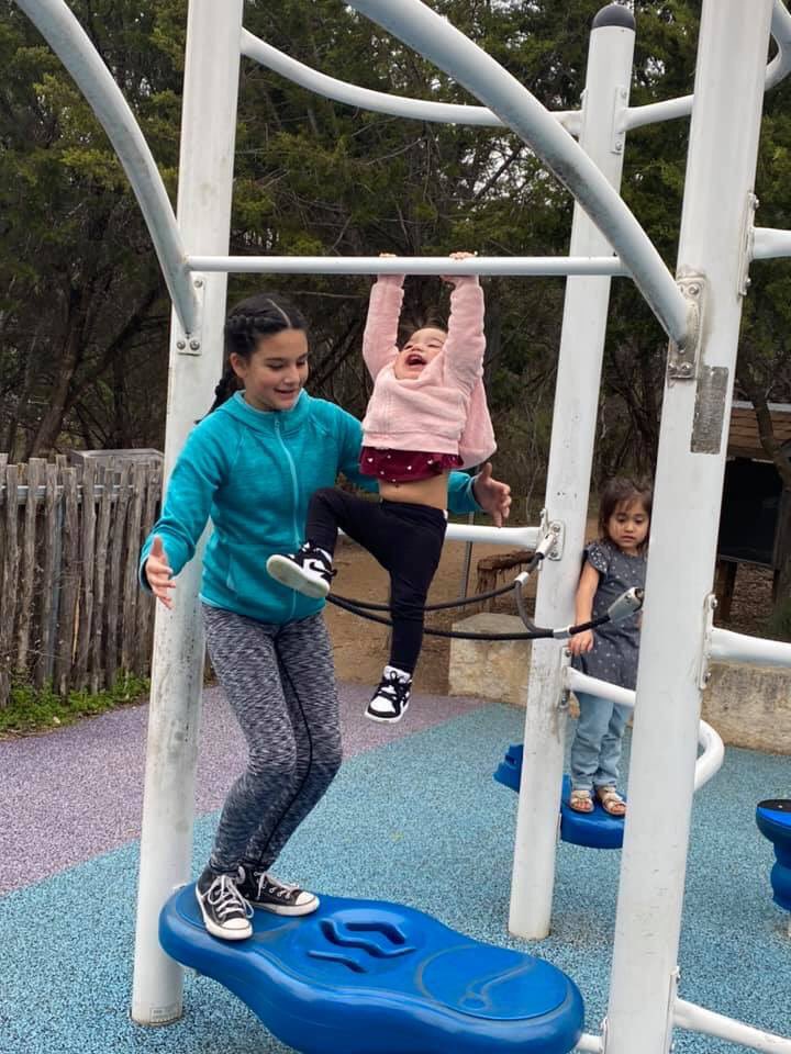 The210Dad's tweet photo. We had a great Saturday at the park with the girls. #girldad https://t.co/F0Qrjkf0kO