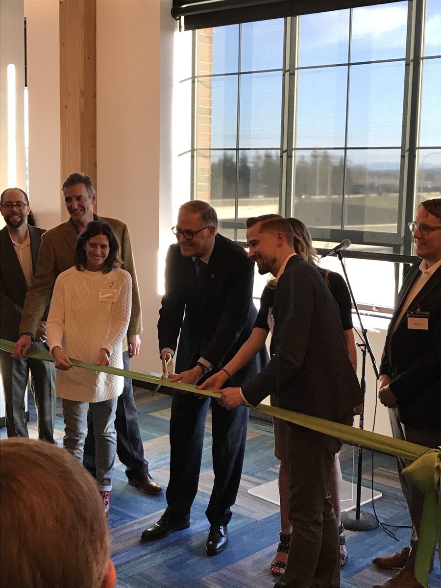 CREDC_Clint's tweet photo. Governor Jay Inslee cuts ribbon on AbSci expansion event in support of the emerging Biotech industry sector in Clark Country https://t.co/oVcroj5IrP