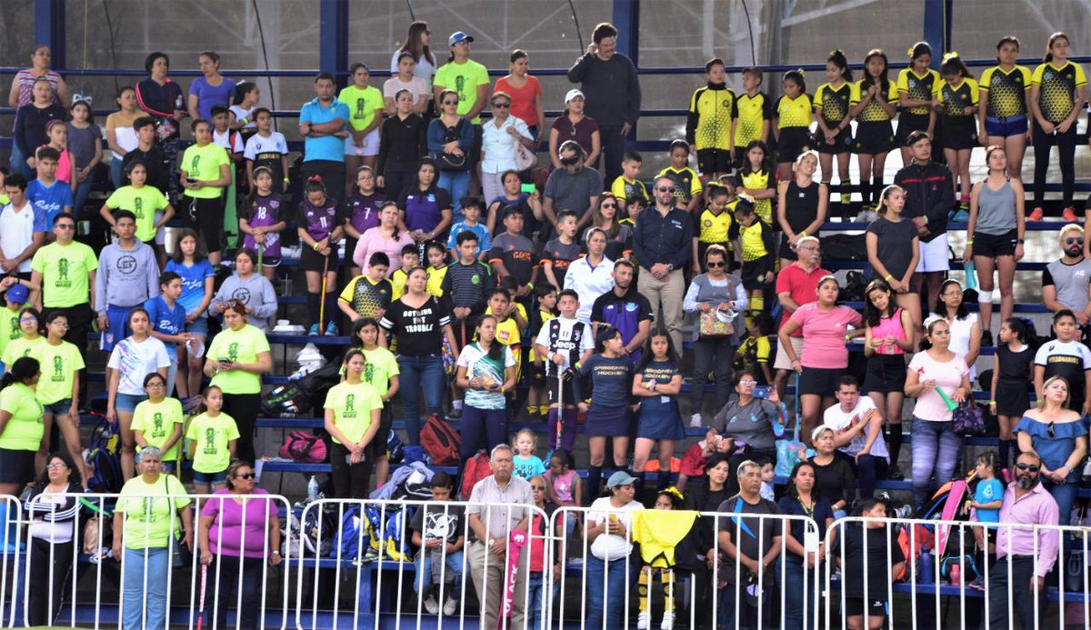 GobSalamanca's tweet photo. Por quinto año consecutivo, #Salamanca recibe a cientos de deportistas que participan en la tradicional #CopaFlick.
Este año participan 40 equipos en las diferentes categorías y de diferentes Estados de la República y de países como Perú, Uruguay, Argentina y Estados Unidos. https://t.co/UGBP0JBNPQ