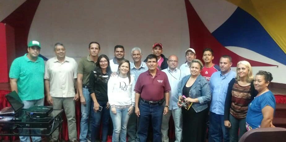 Hoy participamos en el Encuentro los responsables municipales e Institucionales #EconomiaProductiva #TrujilloPotenciaProductivo <a href="/PartidoPSUV/">PSUV</a> Orientar, Articular y direccionar las actividades emanadas por la Vicepresidencia <a href="/RangelSilva/">wellington</a> <a href="/Jesus_Farias/">Jesus Farias</a>