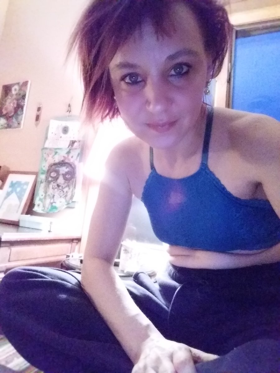 Still looking for employment in new york... maybe this shout out will reach someone in need of help. I have music and art experience. Please, please, please. ❤📀🎨🎧