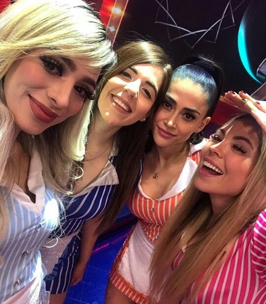 Acabatelo02's tweet photo. Las Meseritas 💫💖 @werasosa https://t.co/76Vb2xN77c
