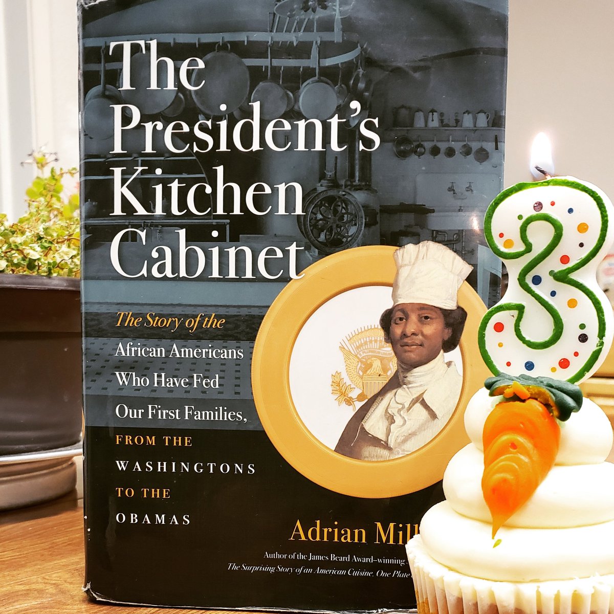 soulfoodscholar's tweet photo. Happy 3rd birthday to "The President's Kitchen Cabinet"! #dadproud #writerslife #blackhistory #americanhistory #presidentialhistory #TPKC https://t.co/Xsvyduznt8
