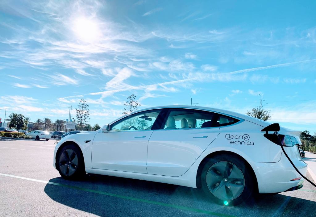 cleantechnica's tweet photo. Ben Wehrem: “7 Things I Learned While Working At Tesla” https://t.co/GSBULmW1y1 https://t.co/lRwHqeX945
