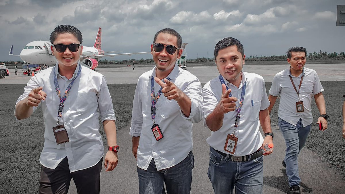 nantapran's tweet photo. Kunker CEO PT AP2 Mr @mawaluddin dalam rangka peninjauan project di sisi udara dan implementasi Smart Airport Digital Bandara di KC Banyuwangi @BWX_AP2
#angkasapura2
#mantAP2
#BanyuwangiAirport
#AP2friends https://t.co/3BhKc9Gm8D