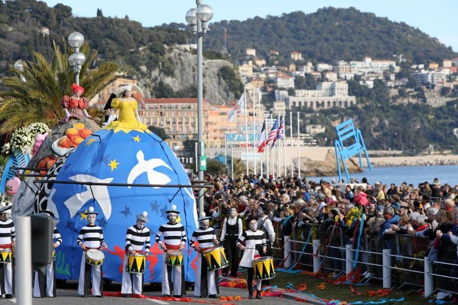 VSimon1985's tweet photo. Les raisons de l’énorme succès de l’édition 2020 du #NiceCarnaval ! 🥳 
.
https://t.co/2UlaodlXhW via @Nice_Matin 
.
#Nice06 #ILoveNice #Carnaval #ExploreNiceCotedAzur #CotedAzurFrance https://t.co/bZ5b0TJdr5
