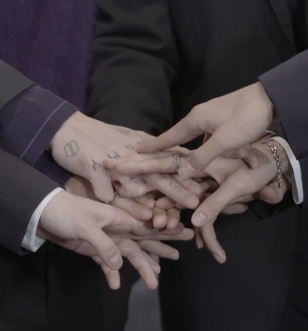 BTSSouth_Africa's tweet photo. "As long as we are together , we can overcome anything"
@BTS_twt
#BTS
#7COMEBACKSPECIAL
#7TODAY
#1DAYUNTIL7
#CONNECT_BTS
#BTSARMY https://t.co/xiFvxVRMMf