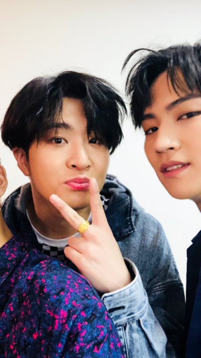 Youngjae pouty lips 