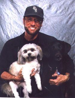 BeeGeesLove4649's tweet image. Maurice Gibb
#NationalLoveYourPetDay #NationalPetDay 
#BeeGeesLove🍀