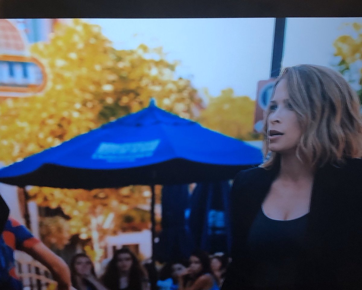 amdemara's tweet photo. Oh well hello, @ReallyChristina what a nice surprise! Me & Ever are watching you in F.R.E.D.I tonight! #MovingNight #SchoolONstrike.. Again! 🤦🏽♀️ https://t.co/QVtsMJblgM