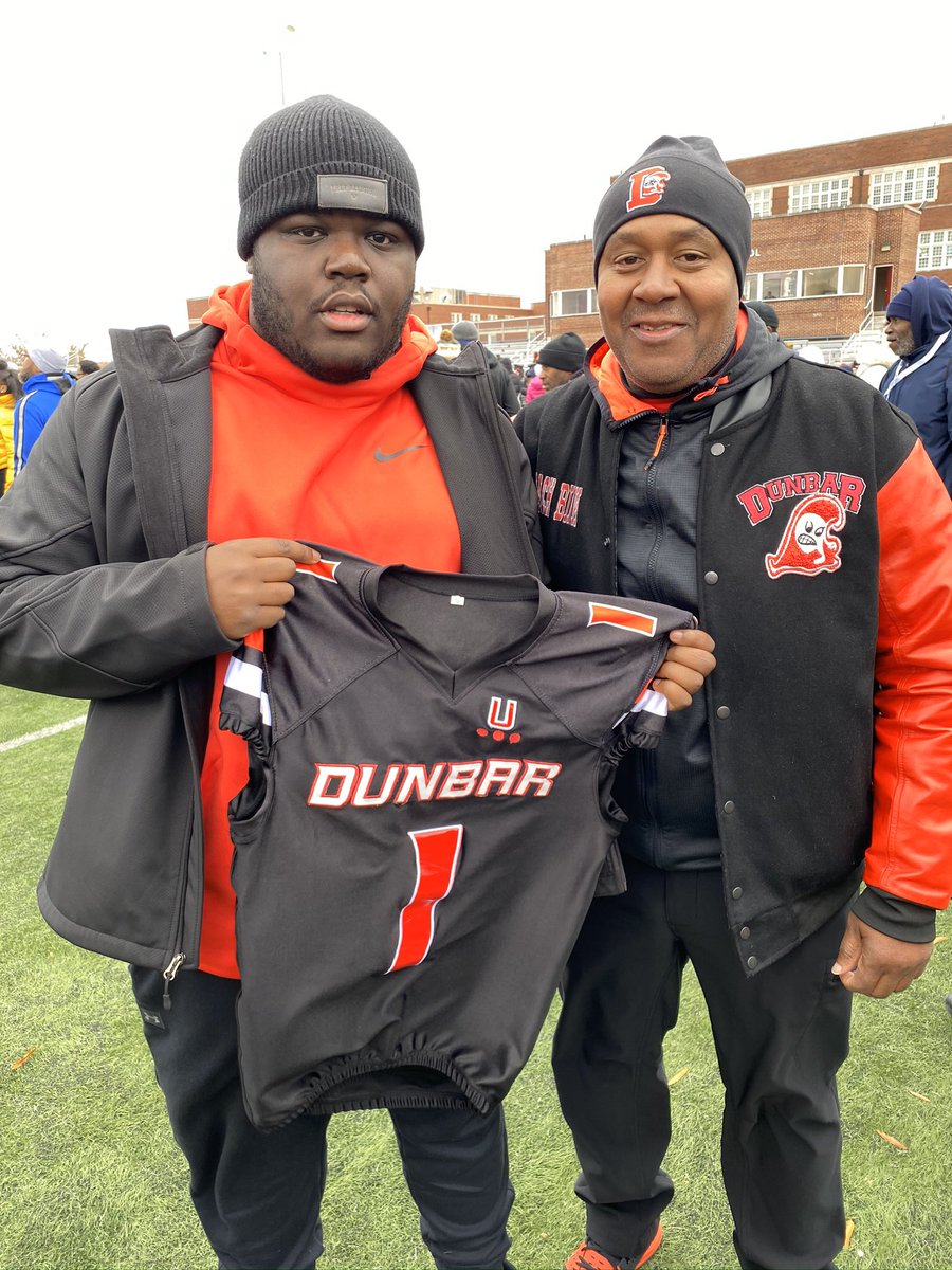 BIG__KP's tweet photo. It is truly my pleasure to say that I was able to help my school Dunbar🟥⬛️get new Jerseys through my Athletic Apparel company @unisonthebrand Also Dunbar is the first High School Champion Moving In Unison‼️
#DunMob #ValleyBoyz 🔴⚫️🌊#MoveInUnison https://t.co/sOjLXpZmUQ