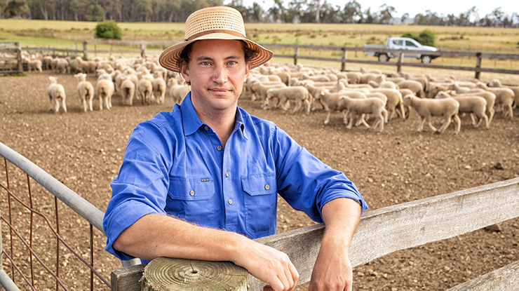 RedMeatUpdates's tweet photo. Great article in today's Friday Feedback from @meatlivestock about local producer and past RMU presenter, @TasPiers and his upskilling journey since returning to the farm. Check it out here, https://t.co/DZLByXohMC Great work Piers! 📷credit to @meatlivestock https://t.co/rpfsV5r2FU