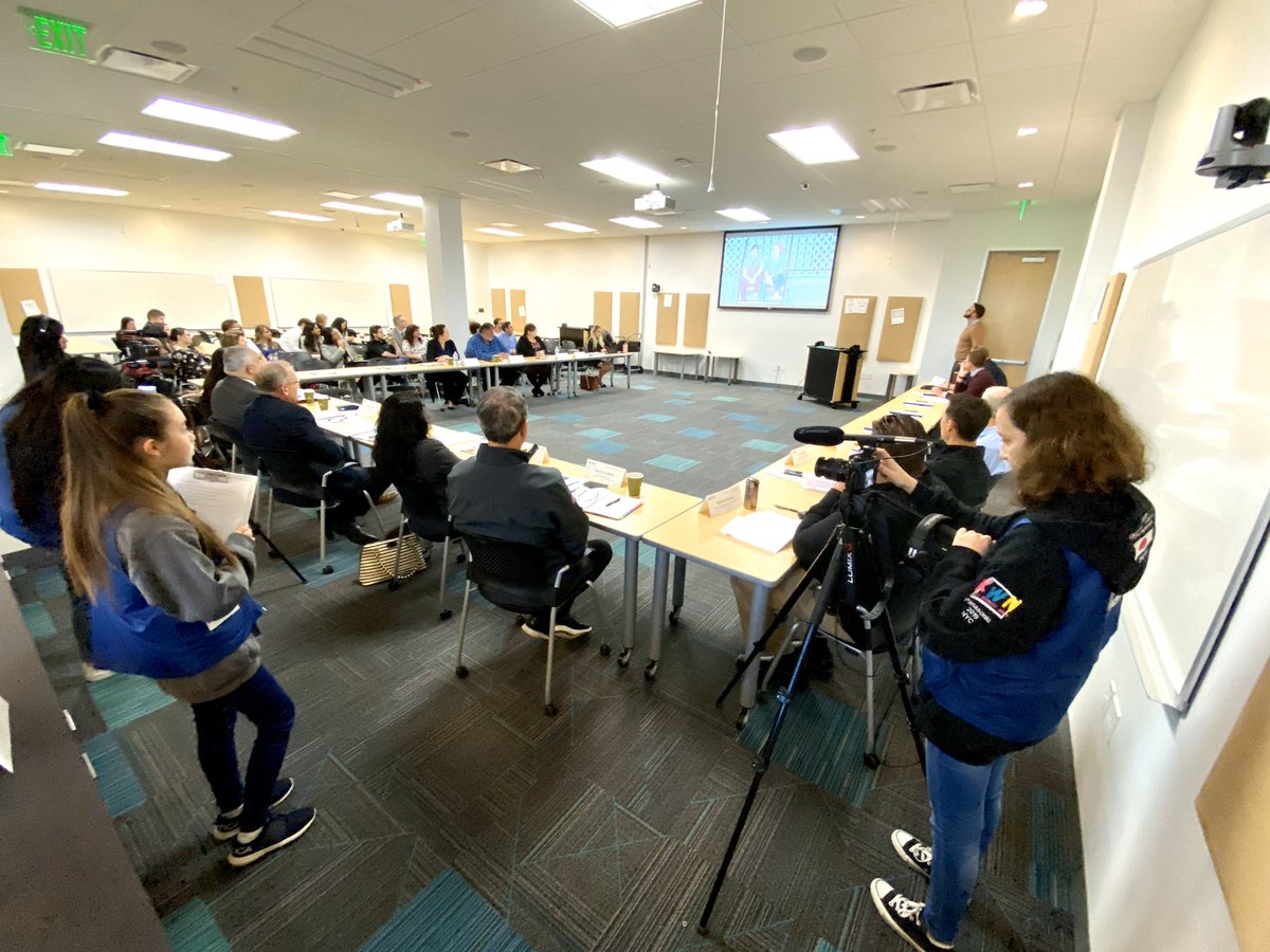 BethDuncan's tweet photo. Our @RMMSbulls #competitiveteams worked with the @sdworkforce to highlight the backstory on #OpportunityYouthSummit @VistaBlueprint @Christina92056 #rmmsfam #disrupttheperception https://t.co/sXRkl7DA48