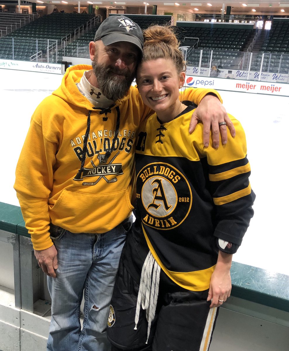 JimMurcek's tweet photo. Proud Dad!! ❤️🦴💕🦴 https://t.co/5Uvg02xx78