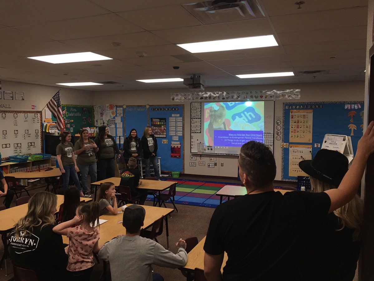 SilverhawkPride's tweet photo. Welcome Class of 2033!! A few pics from our Connect to Kinder night! #SilverhawkPride https://t.co/BcPqwB6iX1