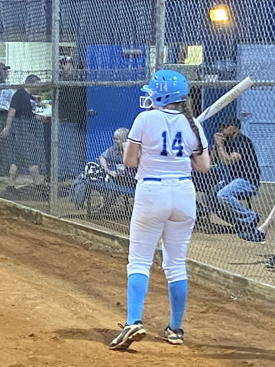 DP Softball tweet media