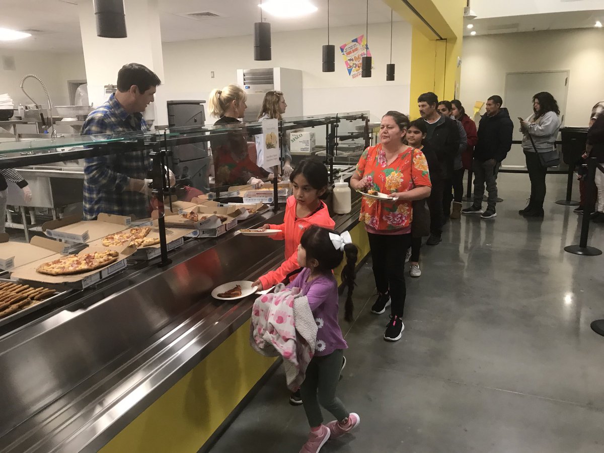kellybeardMS's tweet photo. Families enjoy good company, dinner and the excitement of new books at our Hispanic Family First Book celebration. https://t.co/u4oYAAZaui
