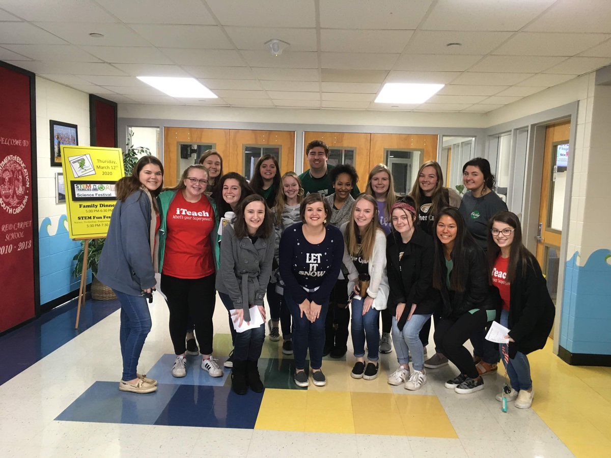 MASTFINSUP's tweet photo. Mrs. Smith got share all her expertise with the Teacher Cadets from Easley High School today. Mrs. Smith is a former teacher cadet and loves inspiring our future educators! #educationisagreatprofession #finsup @MASTFINSUP https://t.co/4oVgltJ8tx