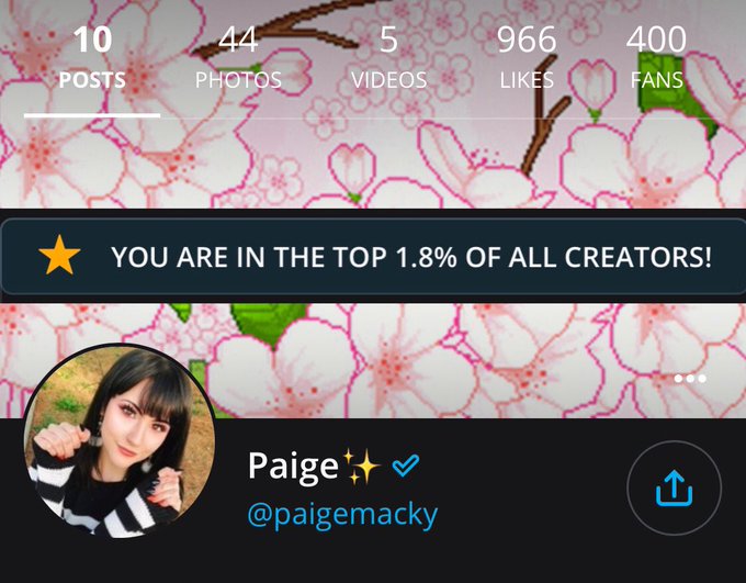 AhHhHh We got to 400 fans 😭💕 https://t.co/B3qtiEUsDQ<a href="/tag/bbtag"class="tags"><span>#bbtag</span></a>