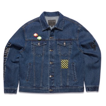 exnews24's tweet photo. GUESS×GENERATIONS 第2弾

DENIM JACKET ￥18,900
L/SLV TEE SHIRT ￥8,900
GENERATIONS BUM BAG ￥6,900
L/SLV HOODIES ￥13,900 など https://t.co/ZVug3tPh3o