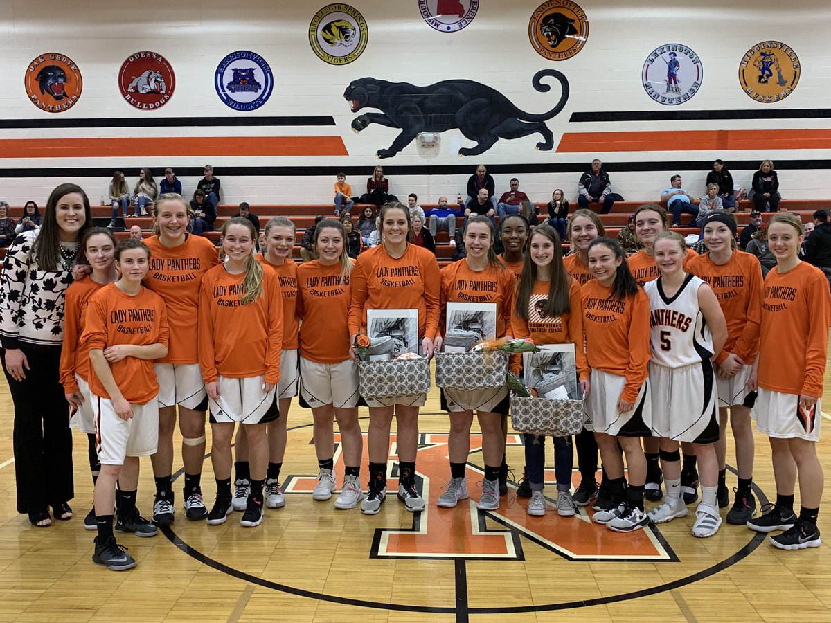 RenaeBoone15's tweet photo. Our team scored 70 pts 😳 to win on SENIOR NIGHT! So thankful for Olivia, Lauren and Maryanne!! So proud of these three and feeling so blessed I was able to be their coach their senior season! 🏀🧡🐾 #LPLM #RiseUp https://t.co/1Ko67lv0Dq