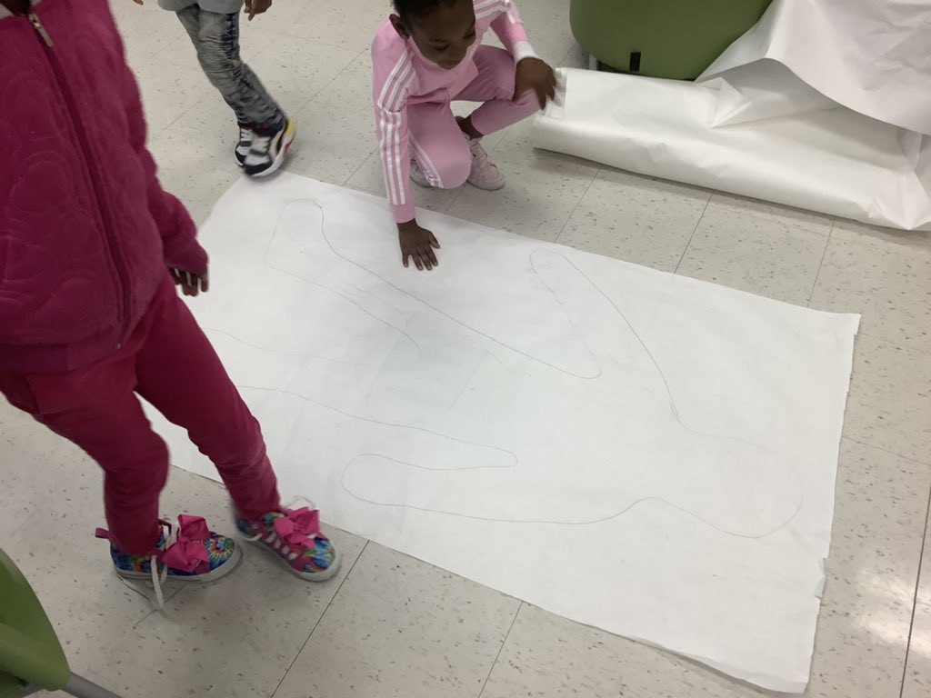TeachSingleton's tweet photo. #PBLChronicles These Kinders are preparing for their life size MLK Superhero Figures...they will be displaying character traits within that make Dr. King a historical superhero...stay tuned! #OakleyTigersSoar https://t.co/7aU2xb7rgr