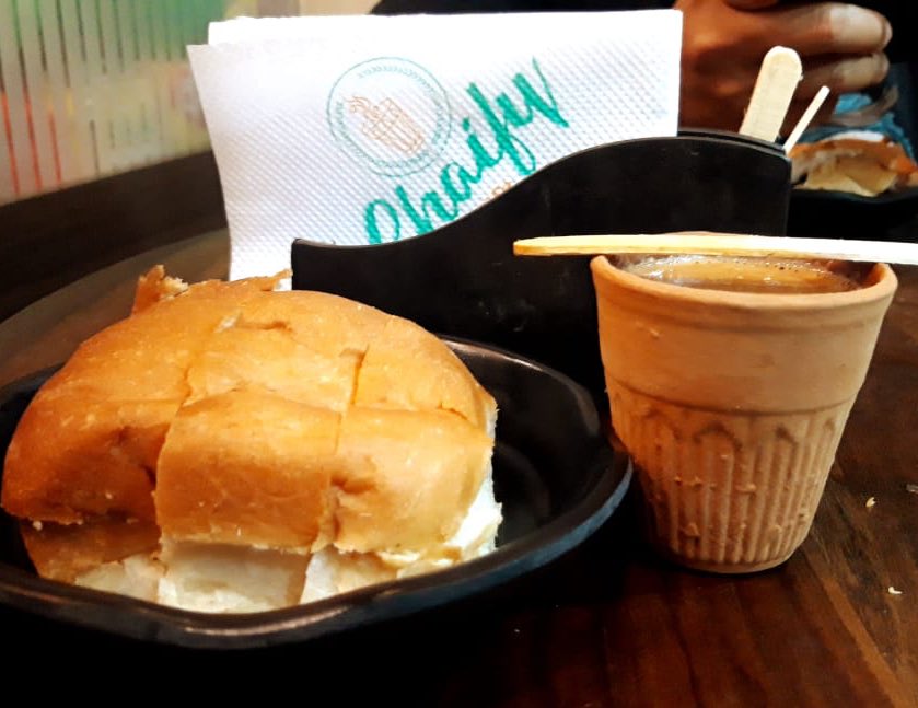 chaaify's tweet photo. Bun maska + Chai = Bliss!!
.
.
Tag you bun maska and chai partner in comments below 😊
.
.
Buy any bun maska at Chaify and get a small adrak chai free.
Offer valid for limited period only!*
.
.
#Bunmaskachai #Bunmaska #TeaLover #Chaify #Katni #Foodie #InstaGood #KatniCafe #Cafe https://t.co/ANv0hWwS7p