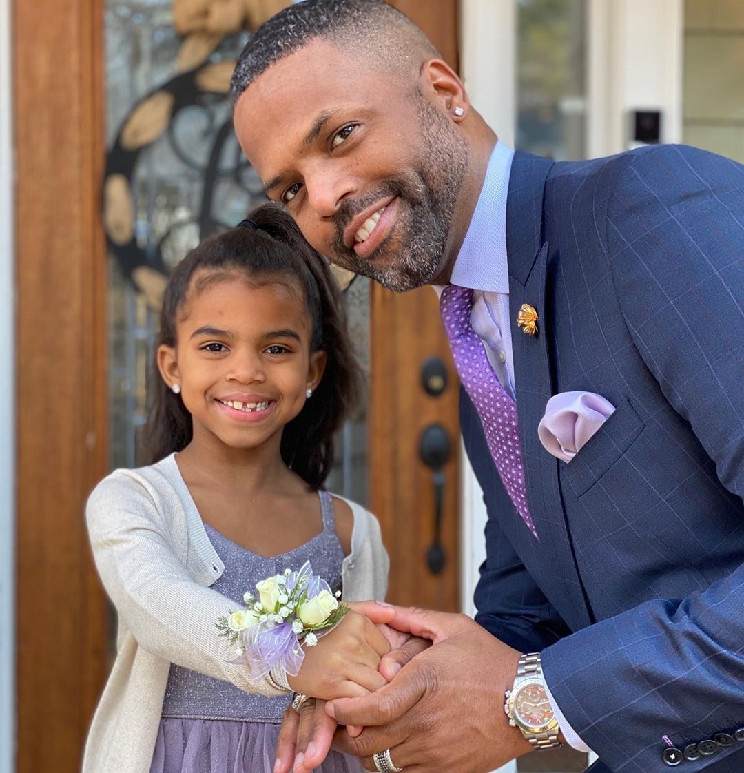 SBFathers's tweet photo. Wait Aj is a whole Dad out here! Still the greatest 106 &amp; Park Host of all time (with Free of course) https://t.co/qoyhM0em9E