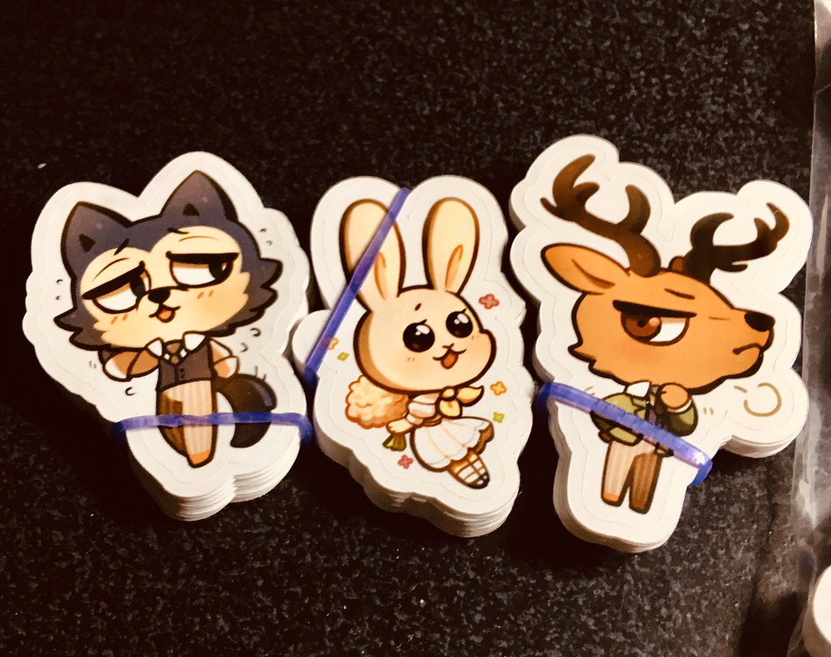 i’ll finished the rest for these too!! i had a lot of fun finally drawing beastars 🥳