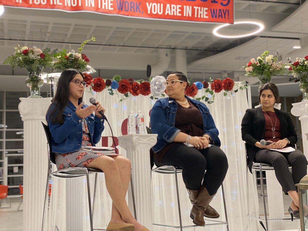 Thank you to everyone who supported our #WomensForum tonight: our fabulous host @KashmereHS, our stellar panel & amazing moderator @EricaOnABC13, our @HISDFACE, @HISD_ATMP & @HISD_Wraparound @HoustonISD @HISDEspanol FAM🙌🏼
#ItTakesaVillage #ForeverROSES🌹 #HISDEmpowers💪🏽