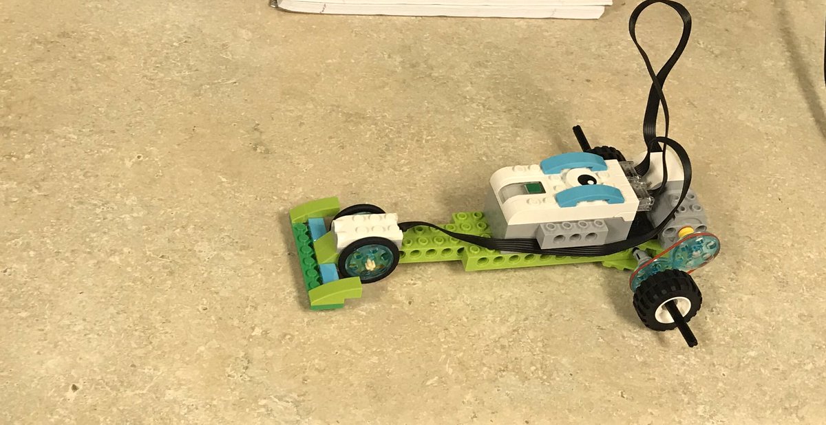 CCCTeach's tweet photo. #LegoWeDo, #2ndgraderobotcoding, #innovation, @MitsAngie @2ndgradenwes @GailPylant @LisaMar08634095 @NWEScharacterEd https://t.co/h6Z2LsOMwZ
