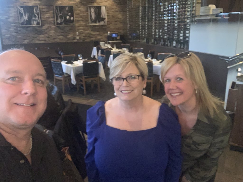 holcombkellie1's tweet photo. Great time at Bar Fogo tonight! https://t.co/hhp4i07vgG