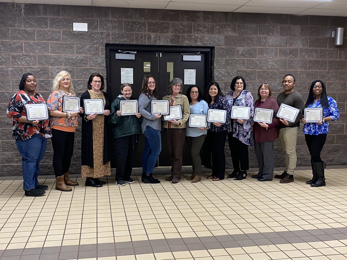 MsSwiftTeaches's tweet photo. Newcomb’s amazing faculty members, along with other @PembertonSchool staff, were honored tonight at the @PembertonTwp board meeting! I enjoyed celebrating my colleagues hard work and dedication! @NewcombPrincip1 @Newcombschool #pembertonpride #newcombpride #ilovemysupportstaff https://t.co/hYzDWdhWVo