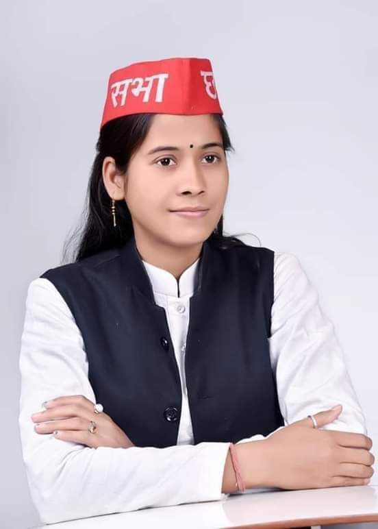 RadhakrishnSin1's tweet photo. क्रांतिकारी एवं संघर्षशील सपा नेत्री बहन @RamaYadav_Alld जी को जन्मदिन की बहुत बहुत बधाई व शुभकामनाएं।
#Rama #deedi
🇧🇾जयसमाजवाद जय अखिलेश🇧🇾मिशन2022। , समाजवादी विकास यादव https://t.co/B4cwPwKMmd