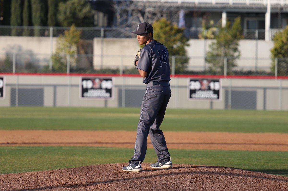 SummitBaseball's tweet photo. Summit 3
Etiwanda 0
@SummitSkyHawks @SummitSports2 https://t.co/FAa2WrvY0F