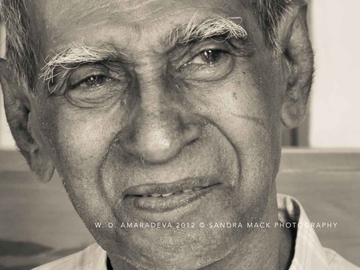 Roseandfalcon's tweet photo. What a beautiful capture of the facial expression on the maestro.
#photography #Amaradeva https://t.co/S2YI4x8k8G