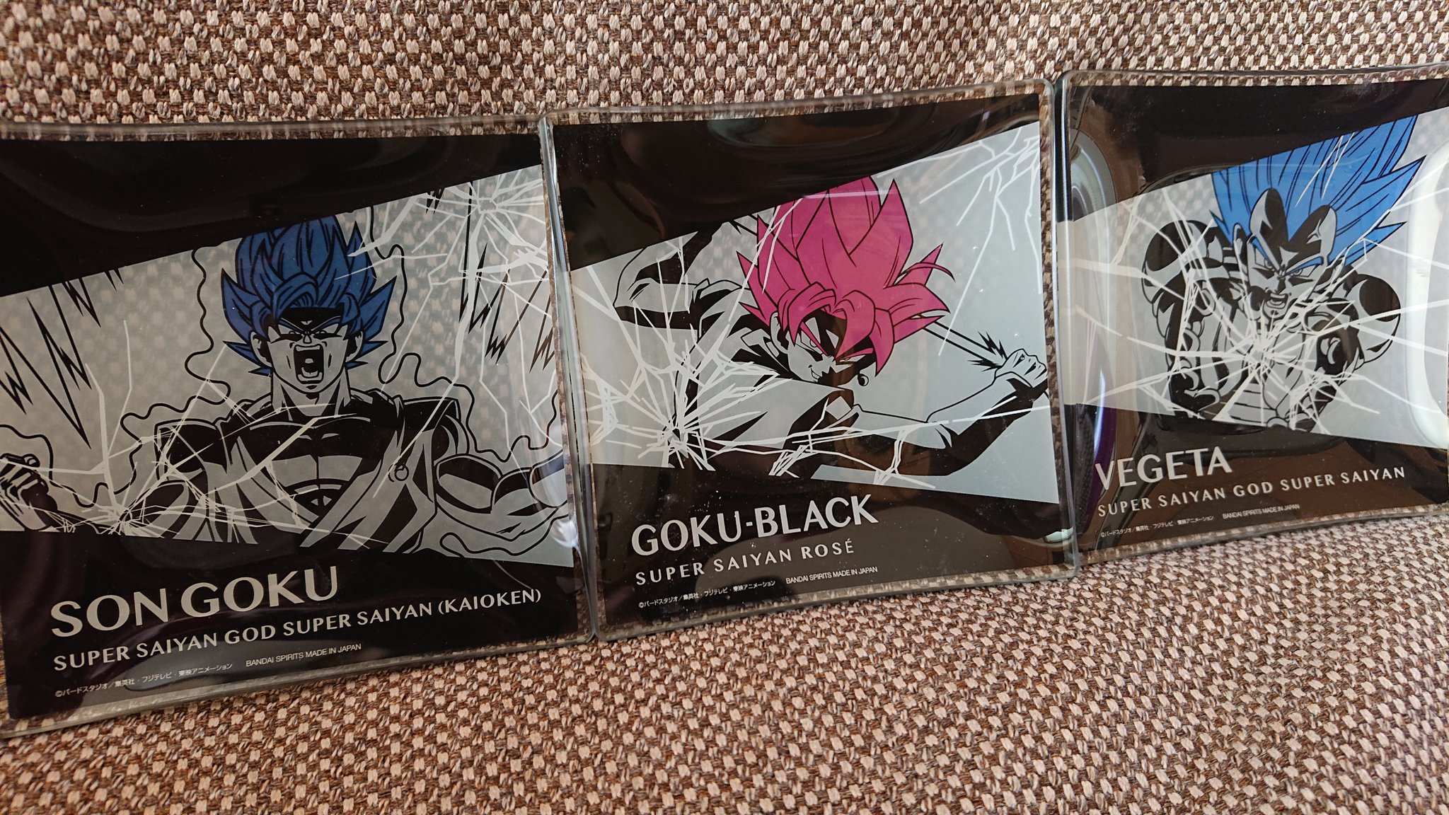 Uzivatel ゲルニカ Na Twitteru 一番くじ ドラゴンボール Awakening Warriors With ドラゴンボールz ドッカンバトル H賞ガラスプレート 私は6種類当たりました