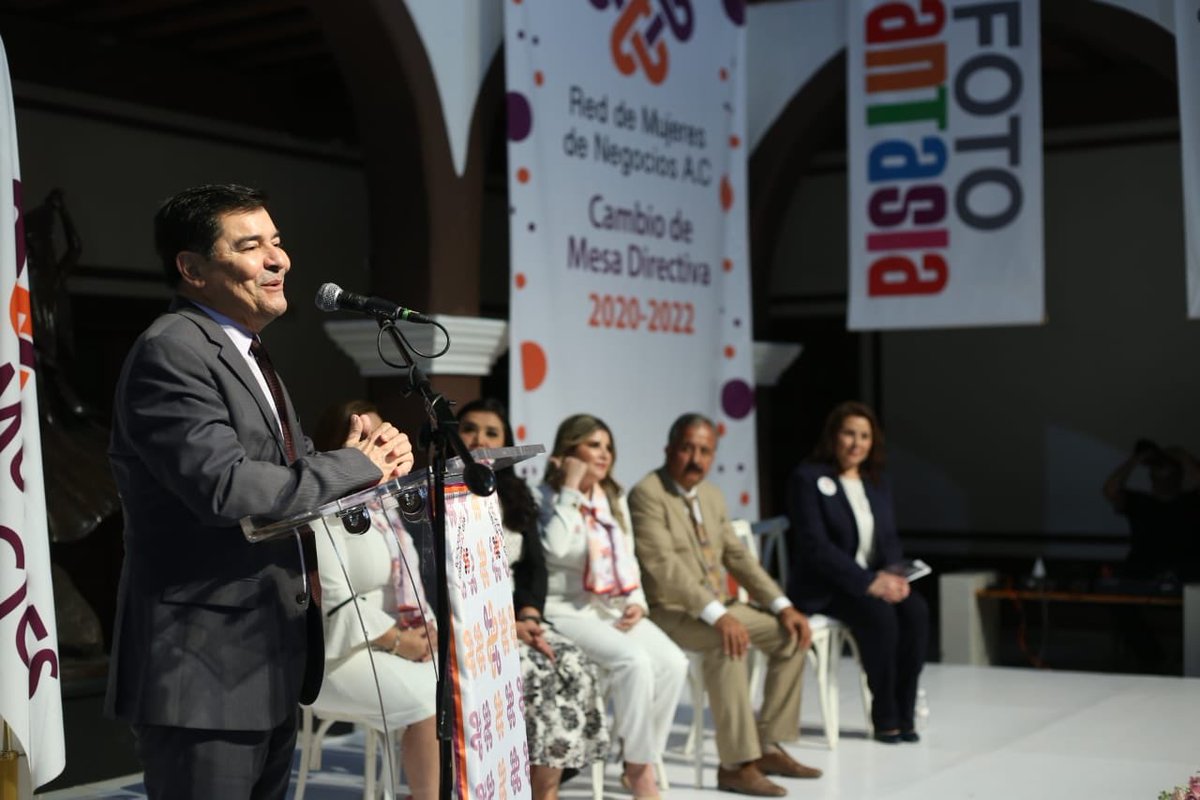 javierlizarragm's tweet photo. Les deseo mucha suerte a la nueva mesa directiva y reiterarles que en @SinaloaSedeco siempre tendrán nuestro apoyo. ¡Felicidades a la nueva presidenta de #REMUNE,  Siria Quiñonez!  #PuroSinaloa https://t.co/qprlbPsZAg