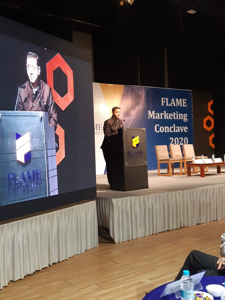 Dr. Dwarika Prasad Uniyal, Dean, FLAME School of Business, starts the event with a beautiful poem. 
#FLAMEUniversity #MarketingConclave #FMC20 #FLAMEMarketingConclave #MarkIT #MBA #marketing
#PurnimaLamba #AmitKashyap #KumarDebSinha #GauravMehta #SirhudKalra @Dwari1008