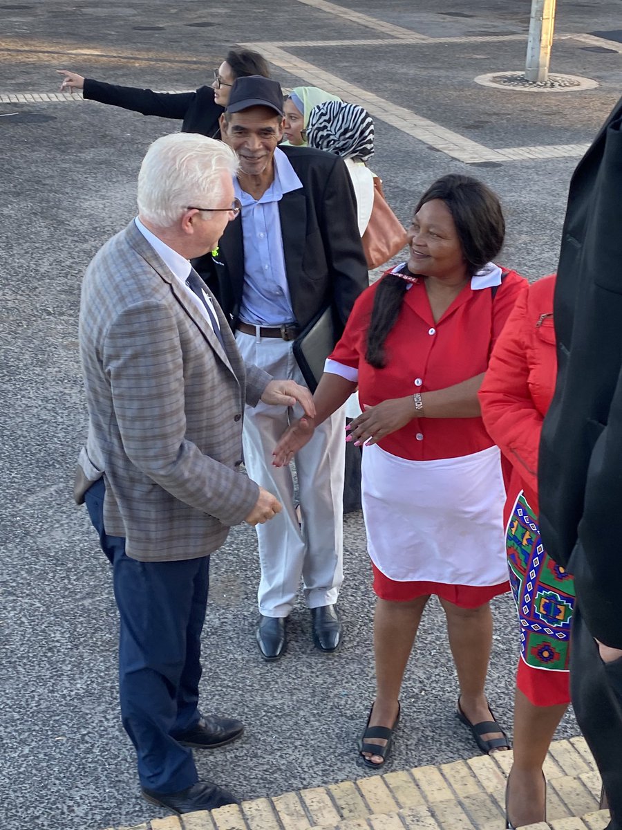ricardomackenzi's tweet photo. Premier @alanwinde interacting with the community of Mitchell’s Plain ahead of #WCSOPAReply https://t.co/2c2bI4CgLi